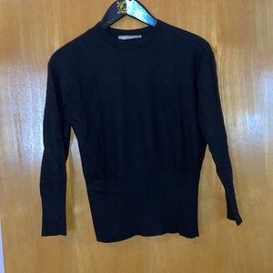 Vince | 100% merino wool black knit crew neck | size S